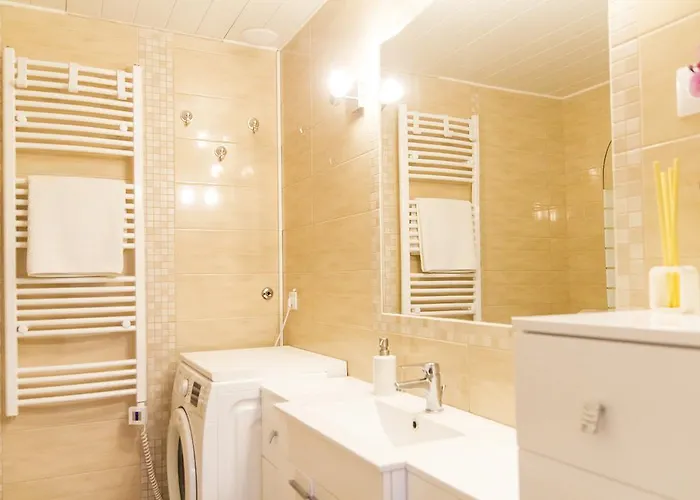 R&r Dembinszky بودابست